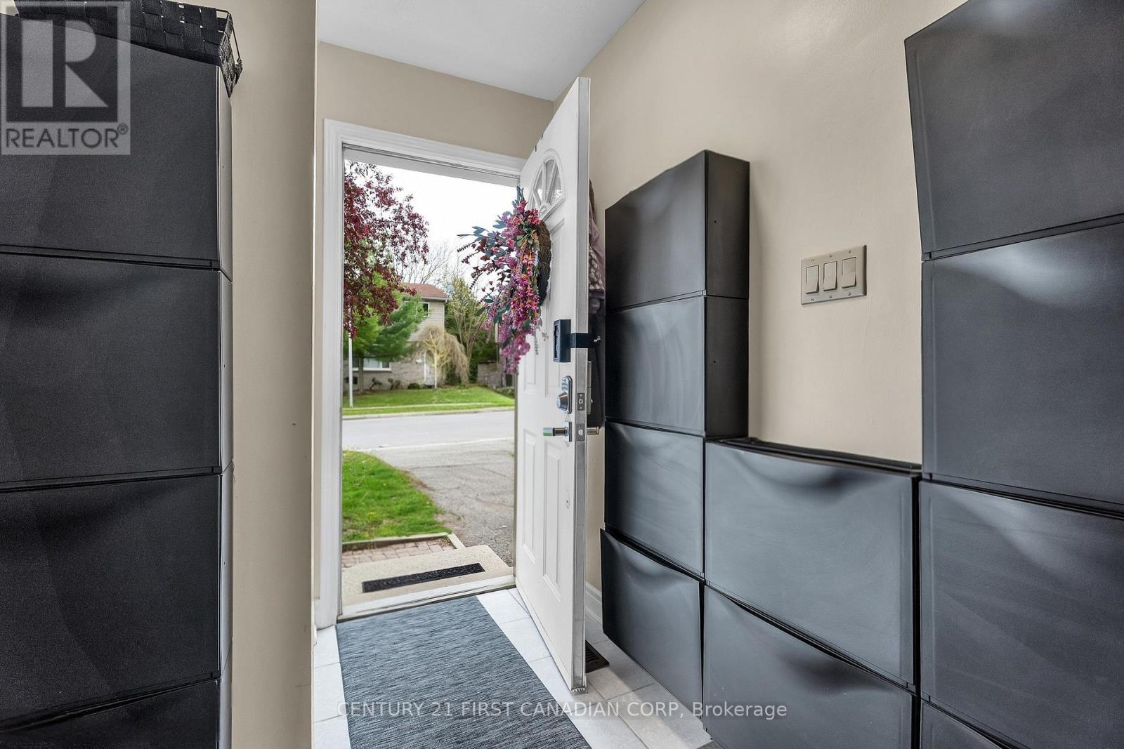 22 Denlaw Road, London North, Ontario  N6G 3L4 - Photo 4 - X13537730