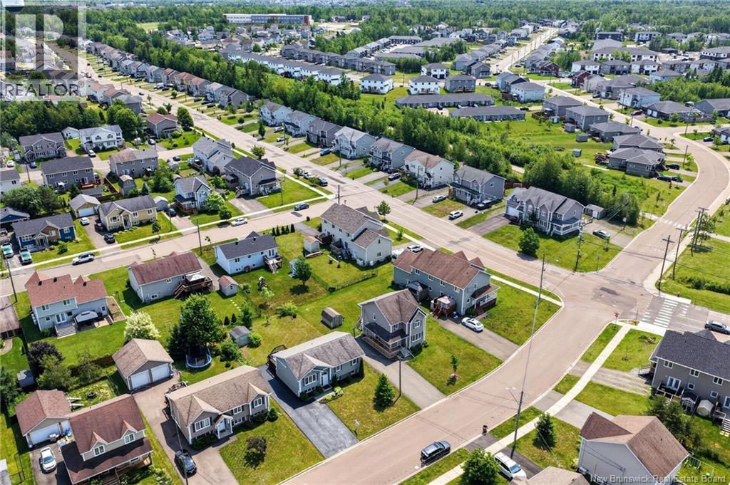 94 Falcon, Moncton, New Brunswick  E1G 0H7 - Photo 39 - NB143378