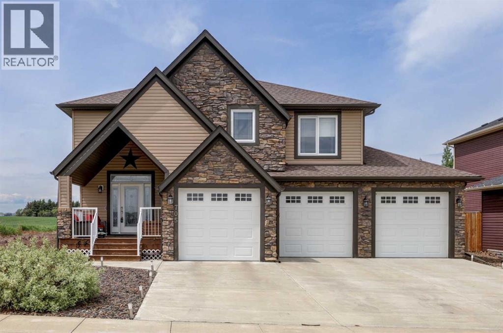 705 West Highland Link, Carstairs