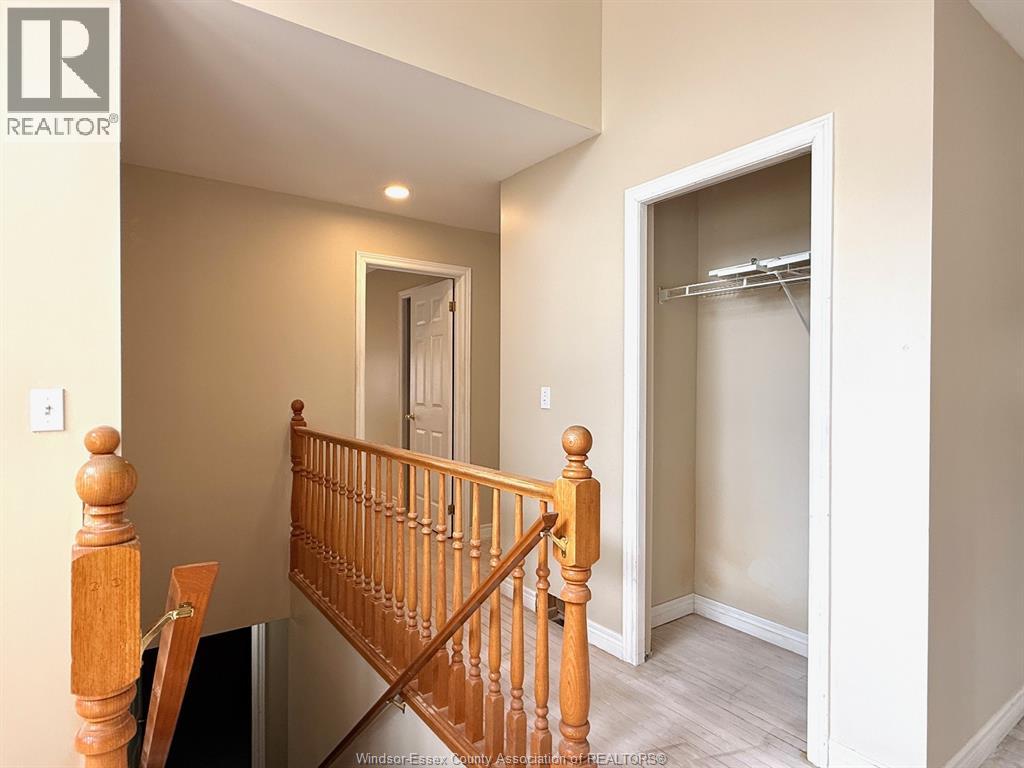 660 Caruso, Windsor, Ontario  N9G 2M6 - Photo 11 - 26016381