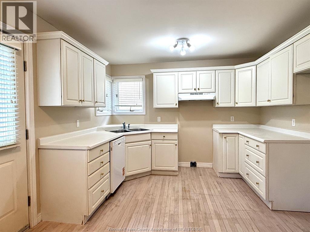 660 Caruso, Windsor, Ontario  N9G 2M6 - Photo 19 - 26016381