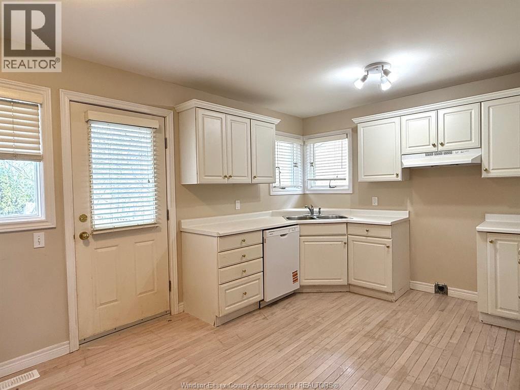 660 Caruso, Windsor, Ontario  N9G 2M6 - Photo 20 - 26016381