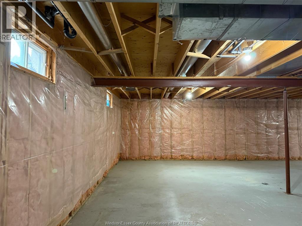 660 Caruso, Windsor, Ontario  N9G 2M6 - Photo 21 - 26016381