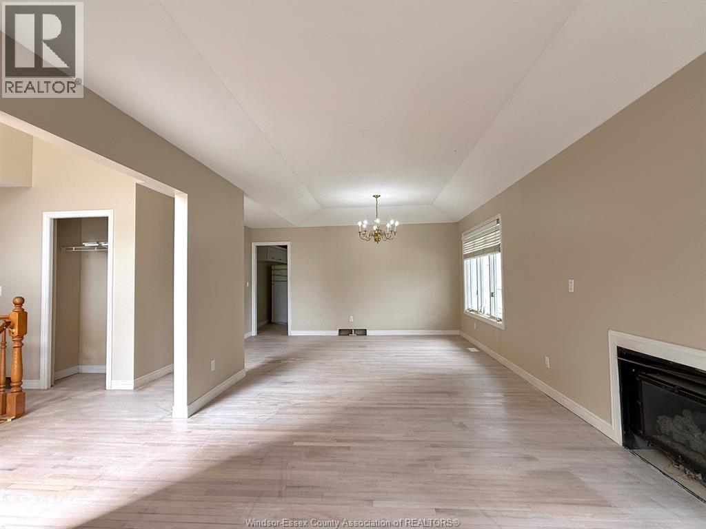 660 Caruso, Windsor, Ontario  N9G 2M6 - Photo 5 - 26016381