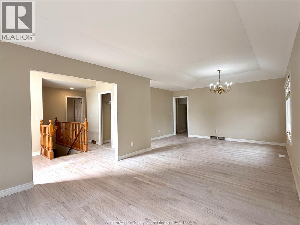 660 Caruso, Windsor, Ontario  N9G 2M6 - Photo 6 - 26016381