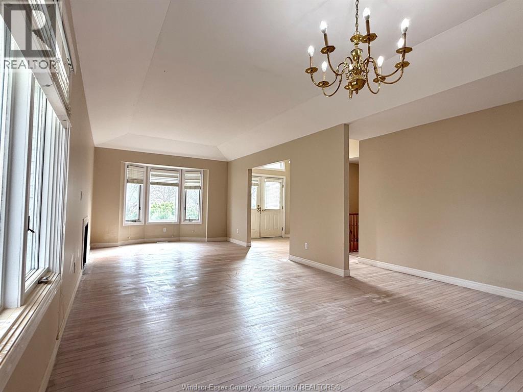 660 Caruso, Windsor, Ontario  N9G 2M6 - Photo 9 - 26016381
