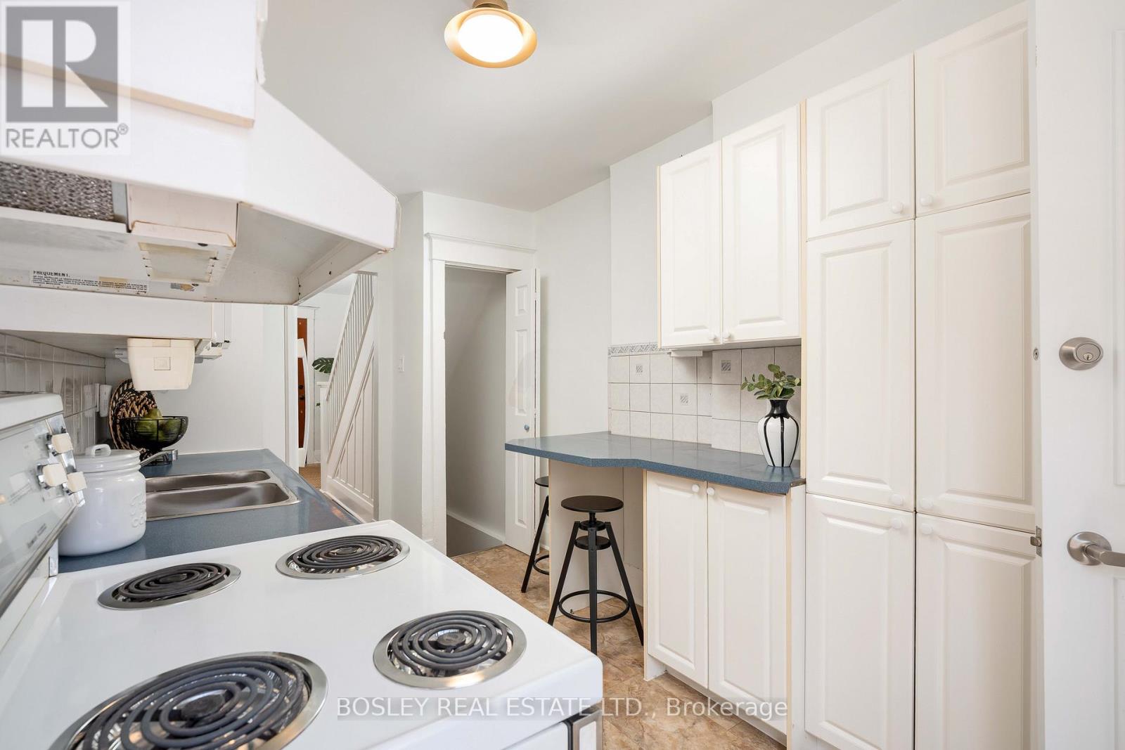 129 Linsmore Crescent, Toronto, Ontario M4J 4L1 - Photo 12 - E13533650