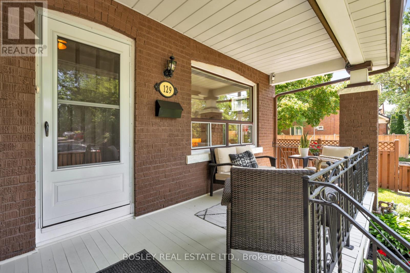 129 Linsmore Crescent, Toronto, Ontario M4J 4L1 - Photo 3 - E13533650