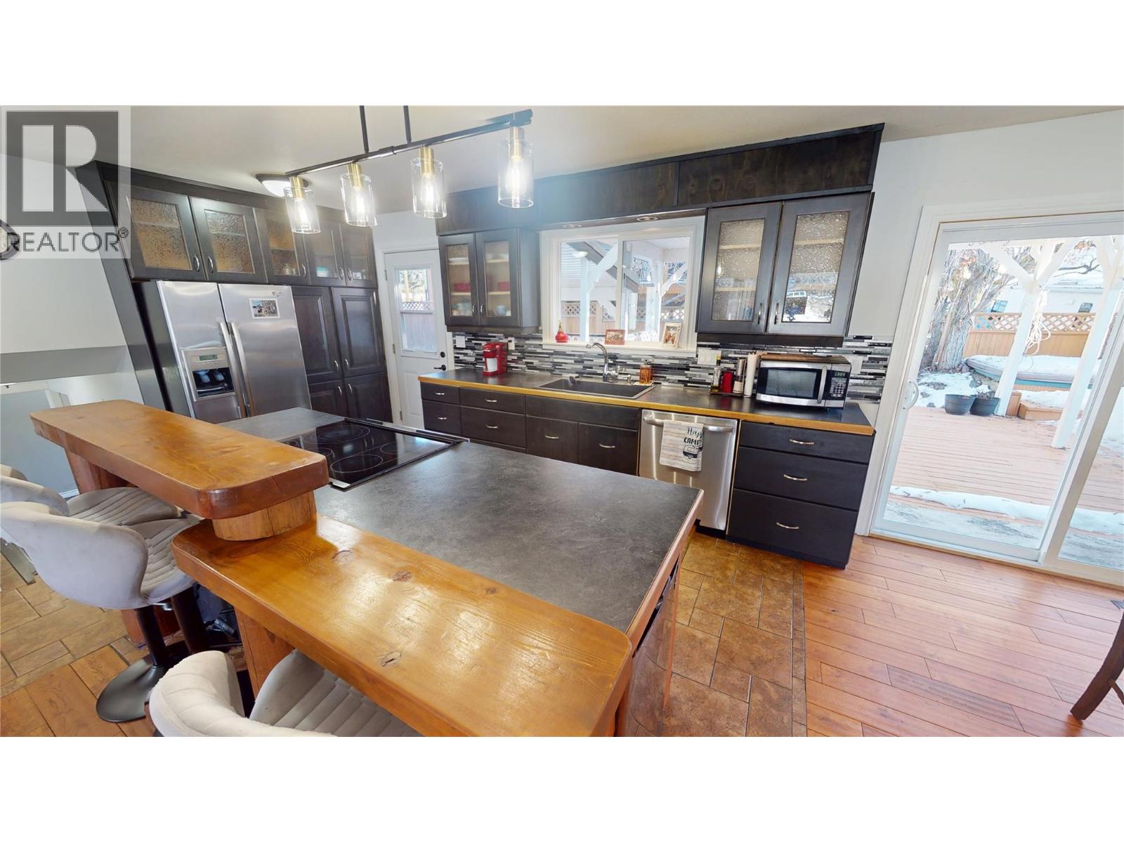 325 4th Avenue, Kimberley, British Columbia V1A 2Z2 - Photo 5 - 10393989