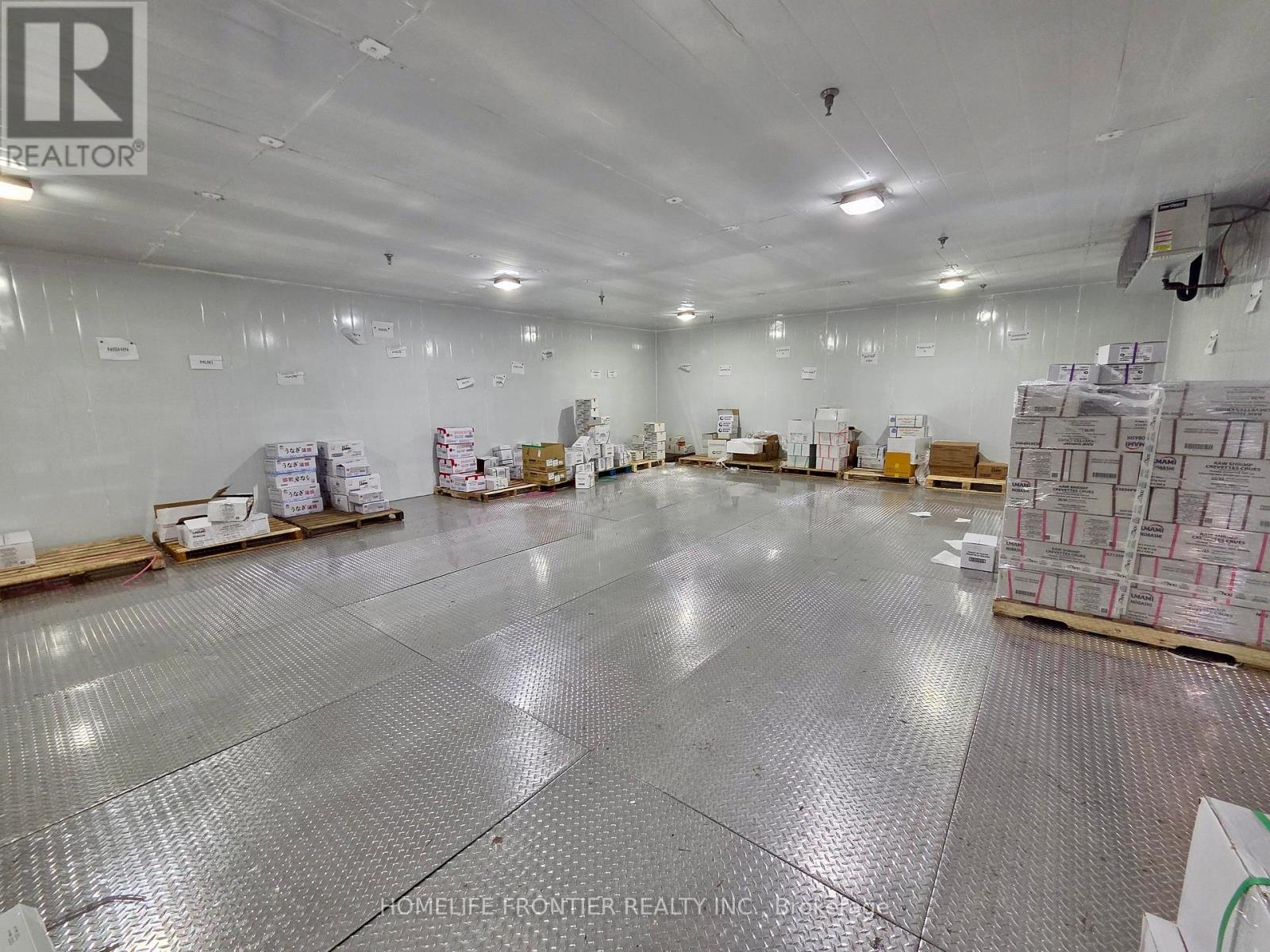 13 Racine Road, Toronto, Ontario M9W 2Z2 - Photo 7 - W12985914