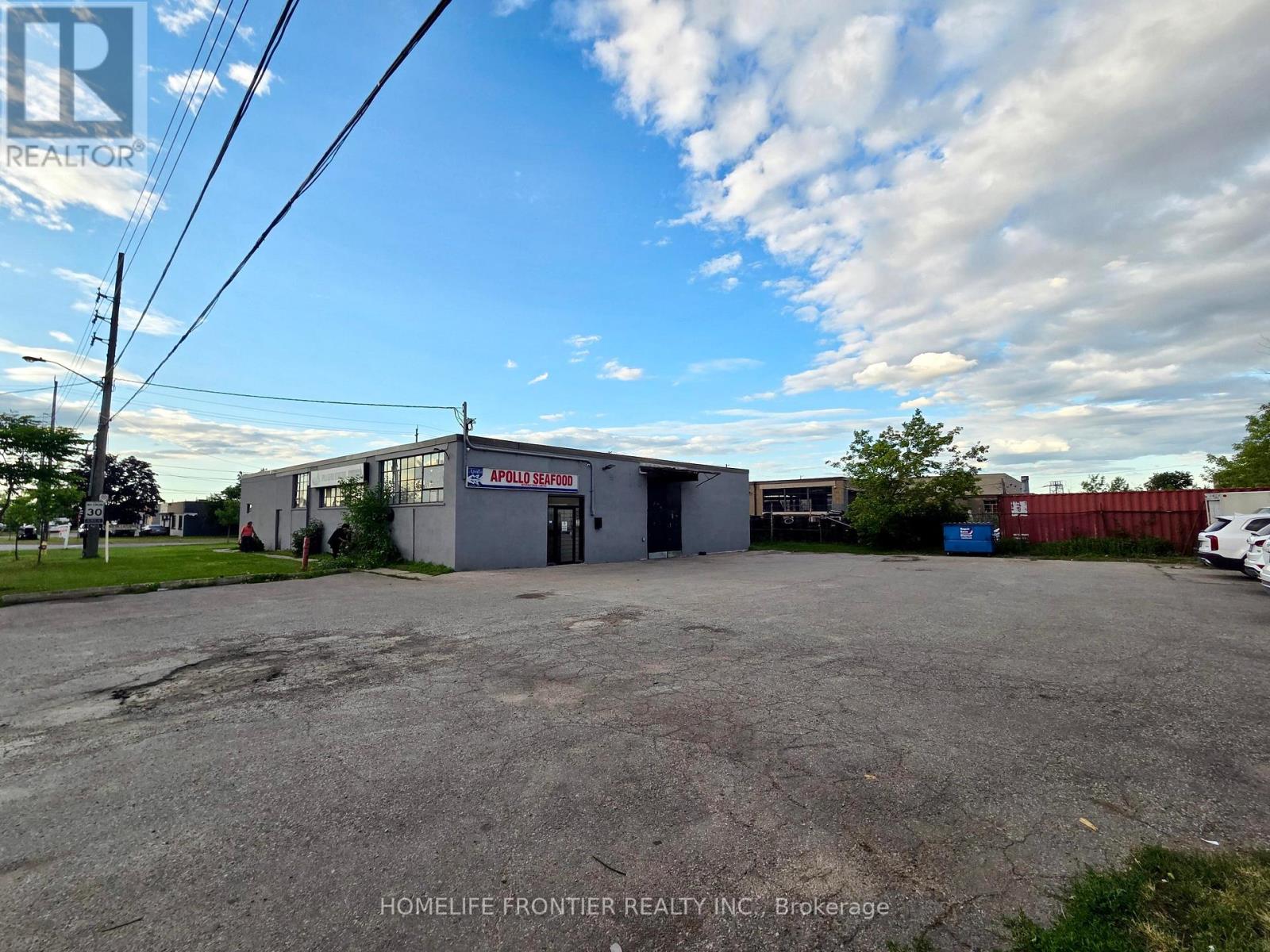 13 Racine Road, Toronto, Ontario M9W 2Z2 - Photo 2 - W12985914