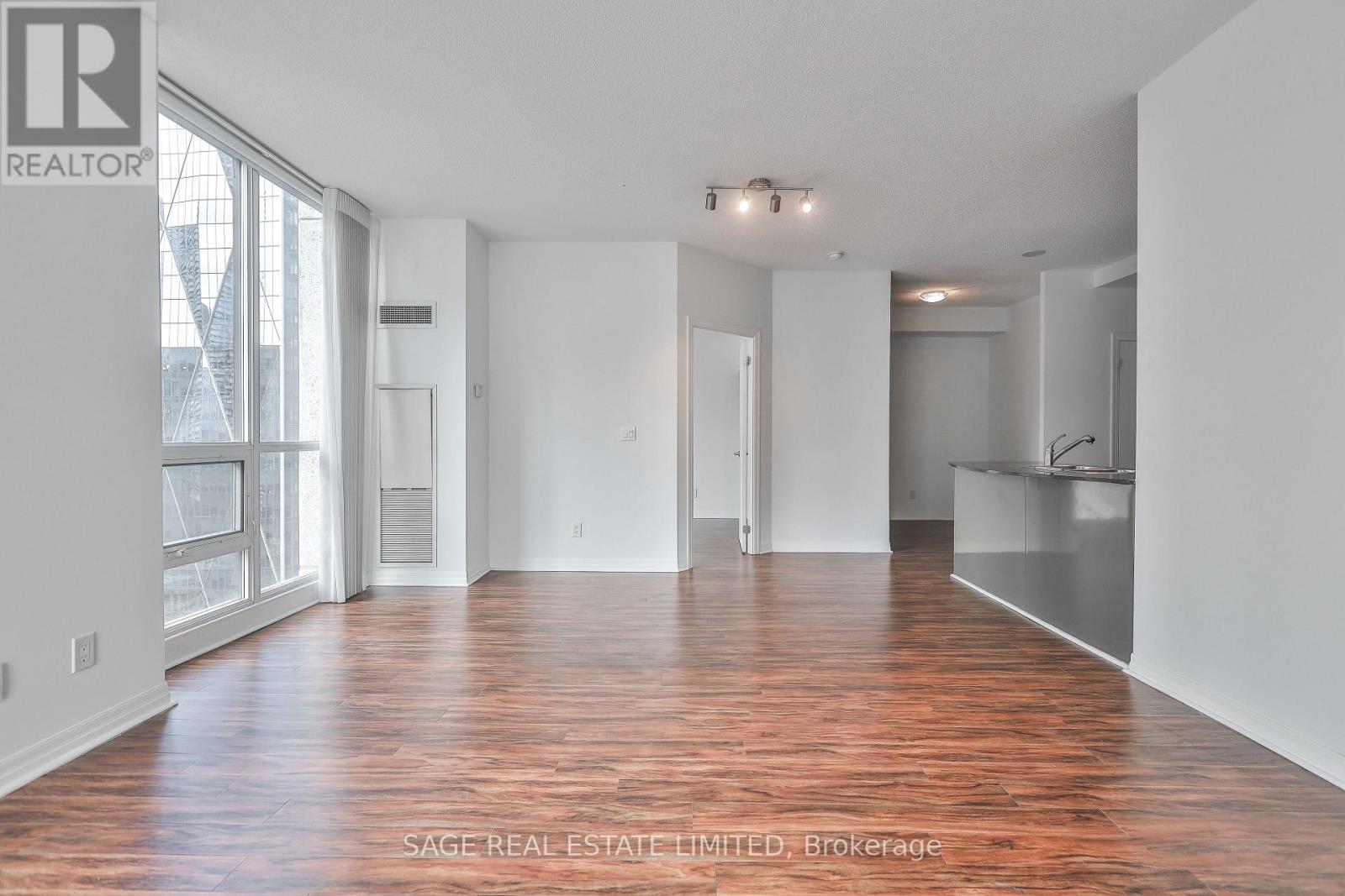 2711 - 16 Yonge Street, Toronto, Ontario M5E 2A1 - Photo 3 - C13537804