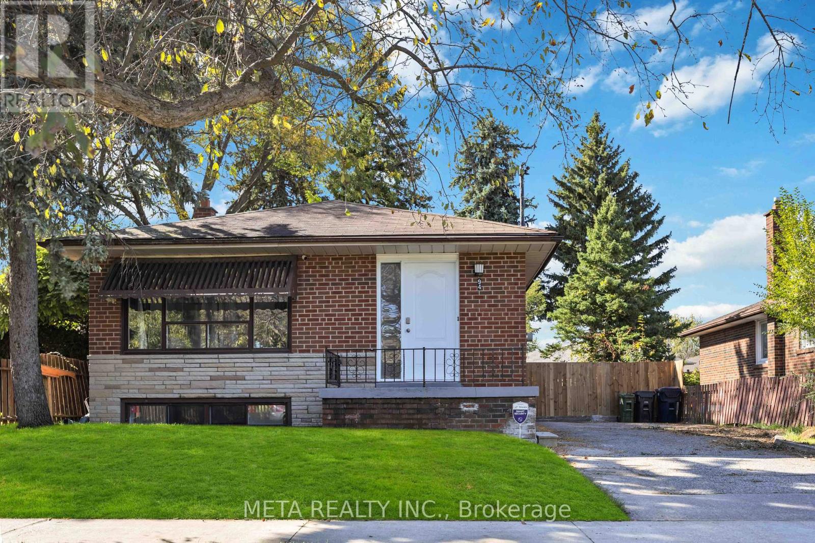 94 Greenock Avenue, Toronto, Ontario  M1G 3A3 - Photo 2 - E13537808