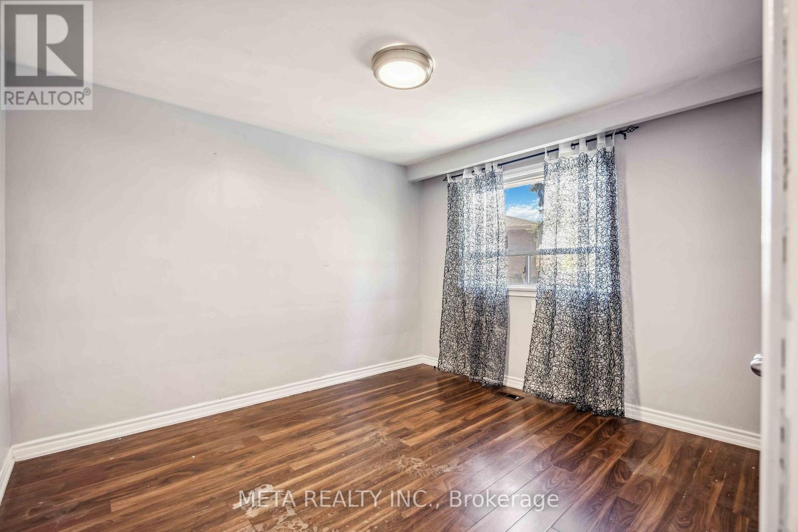 94 Greenock Avenue, Toronto, Ontario  M1G 3A3 - Photo 3 - E13537808