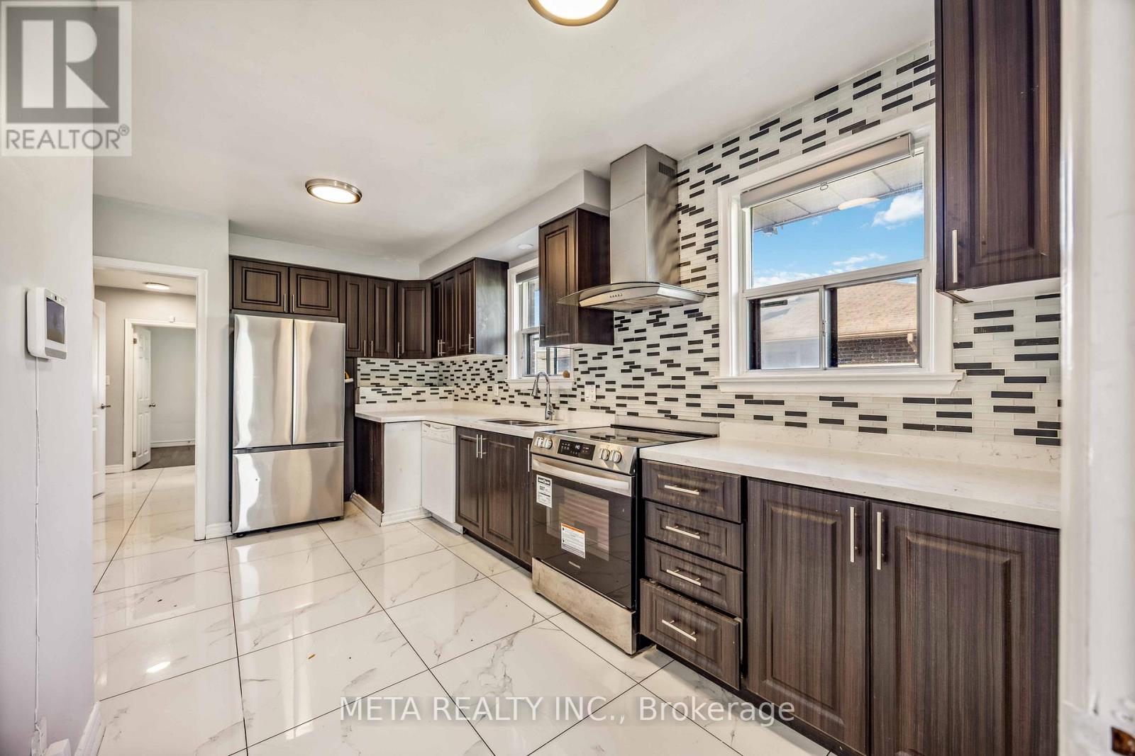 94 Greenock Avenue, Toronto, Ontario  M1G 3A3 - Photo 9 - E13537808
