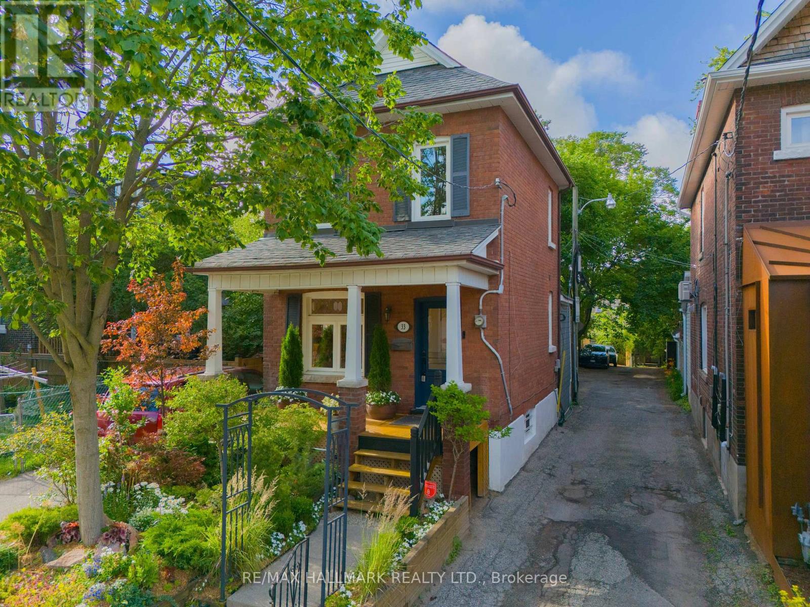 33 FRIZZELL AVENUE, Toronto, Ontario
