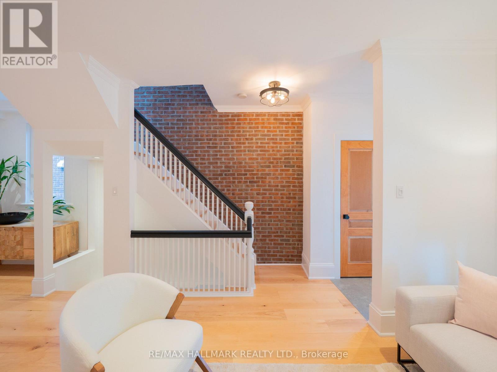 33 Frizzell Avenue, Toronto, Ontario  M4K 1H8 - Photo 18 - E13537812