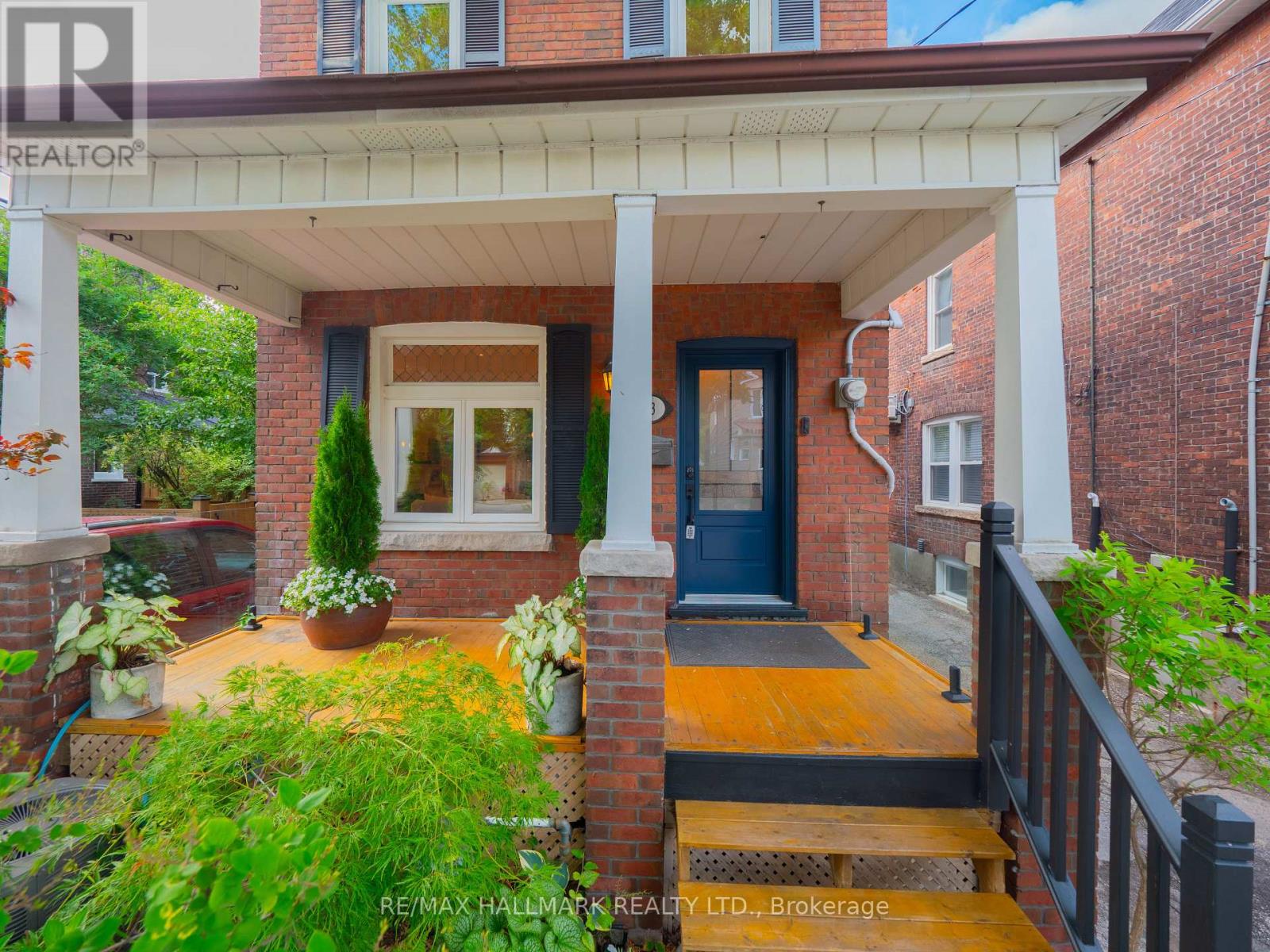 33 Frizzell Avenue, Toronto, Ontario  M4K 1H8 - Photo 2 - E13537812