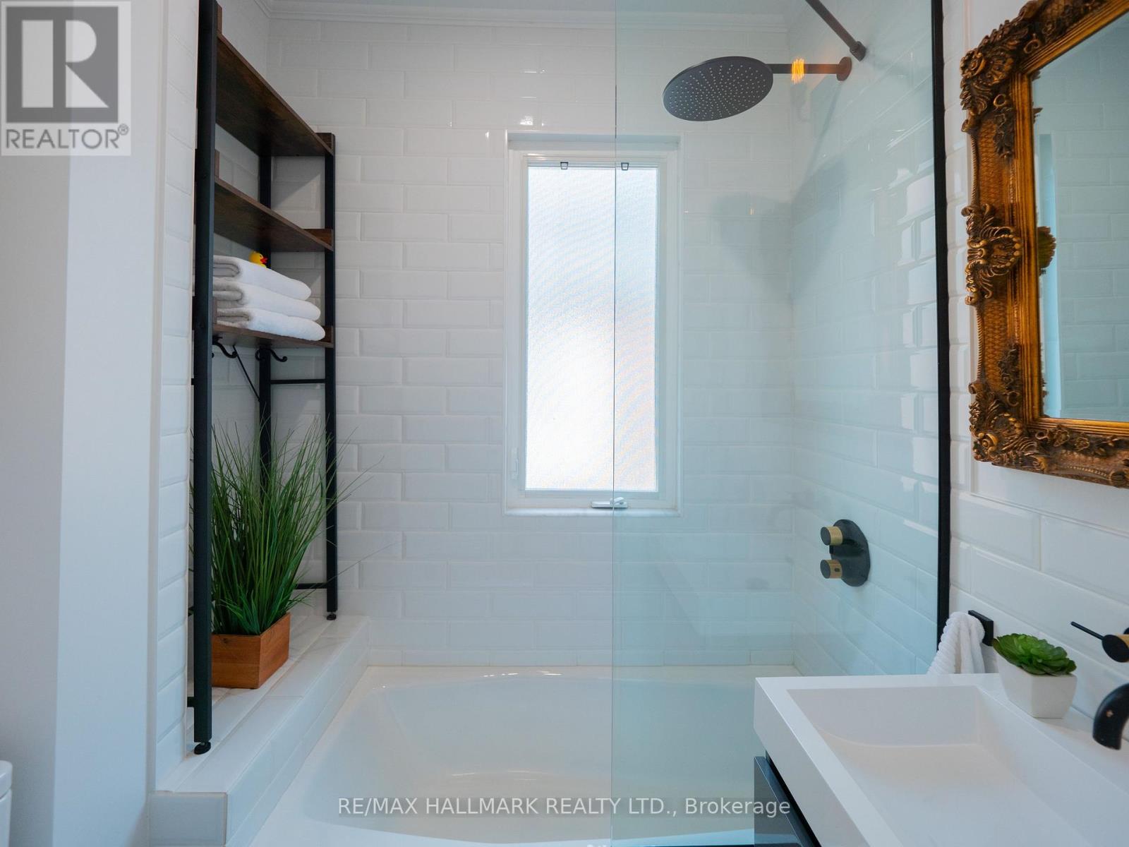 33 Frizzell Avenue, Toronto, Ontario  M4K 1H8 - Photo 29 - E13537812