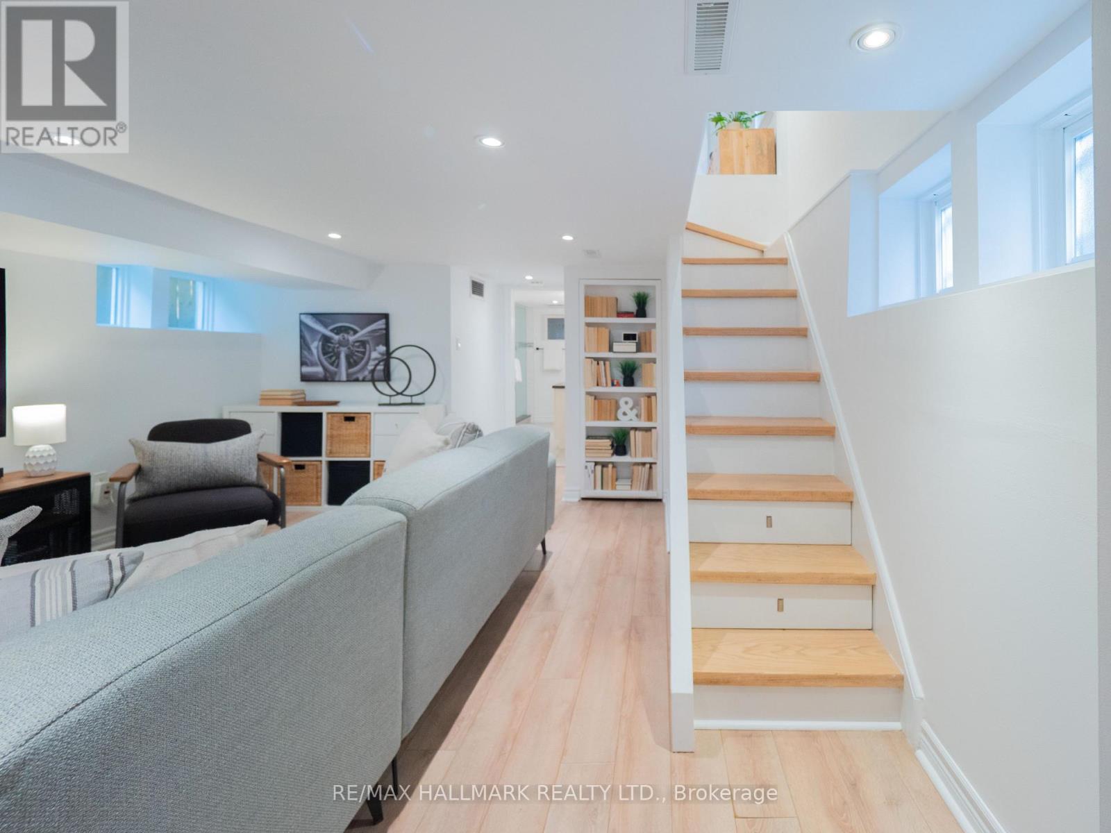 33 Frizzell Avenue, Toronto, Ontario  M4K 1H8 - Photo 33 - E13537812