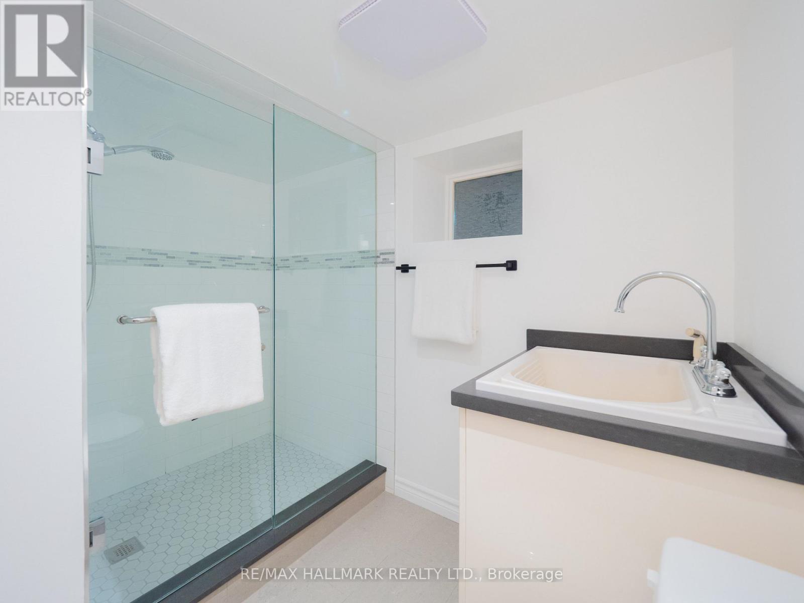 33 Frizzell Avenue, Toronto, Ontario  M4K 1H8 - Photo 39 - E13537812