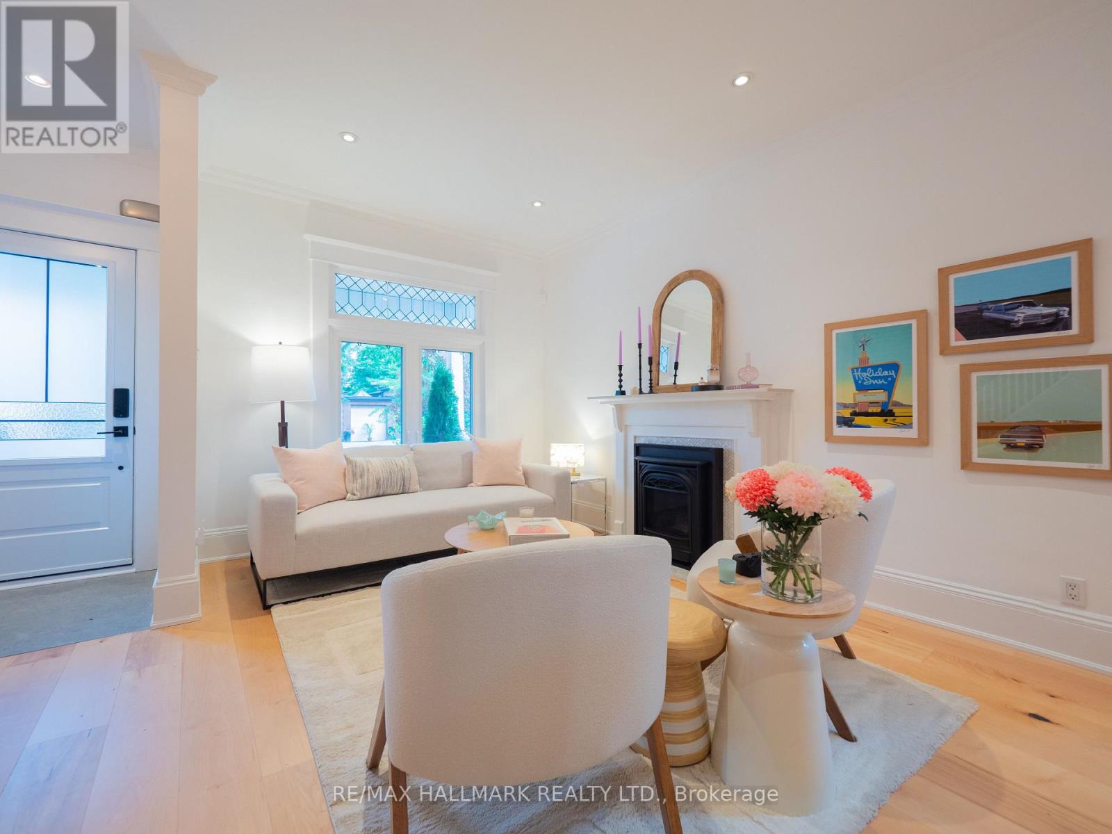33 Frizzell Avenue, Toronto, Ontario  M4K 1H8 - Photo 6 - E13537812