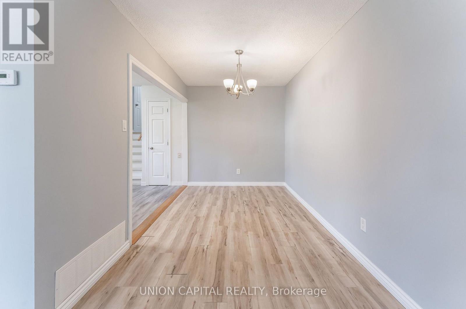 443 Brest Court, Oshawa, Ontario L1H 5X7 - Photo 8 - E13537860