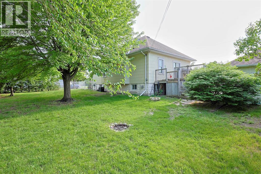 452 Nelson Street, Sarnia photo 9