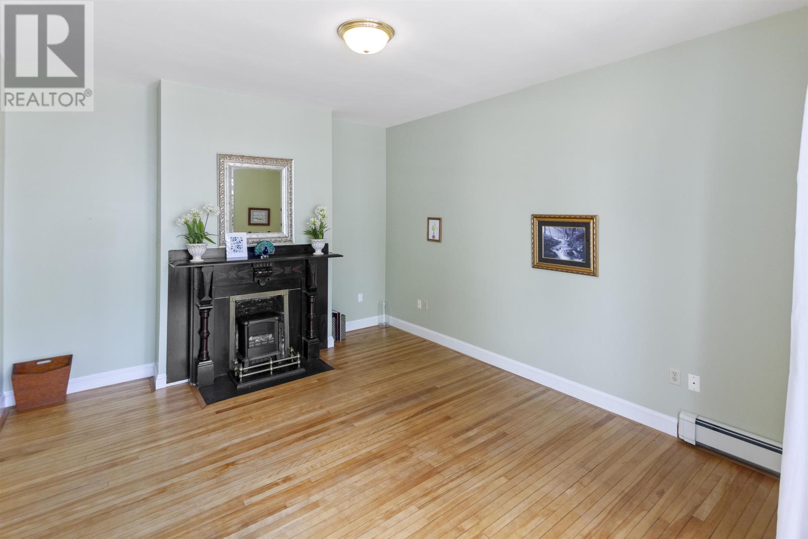1 202-204 Euston Street, Charlottetown, Prince Edward Island  C1A 1W8 - Photo 3 - 202616882