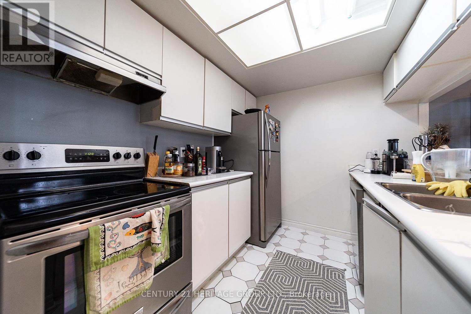 1601 - 101 Subway Crescent, Toronto, Ontario  M9B 6K4 - Photo 10 - W13537866