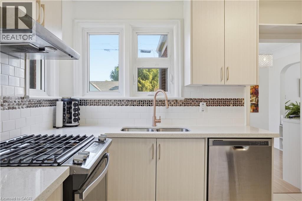 29 Second Street N, Stoney Creek, Ontario  L8G 1Y8 - Photo 10 - 40843387