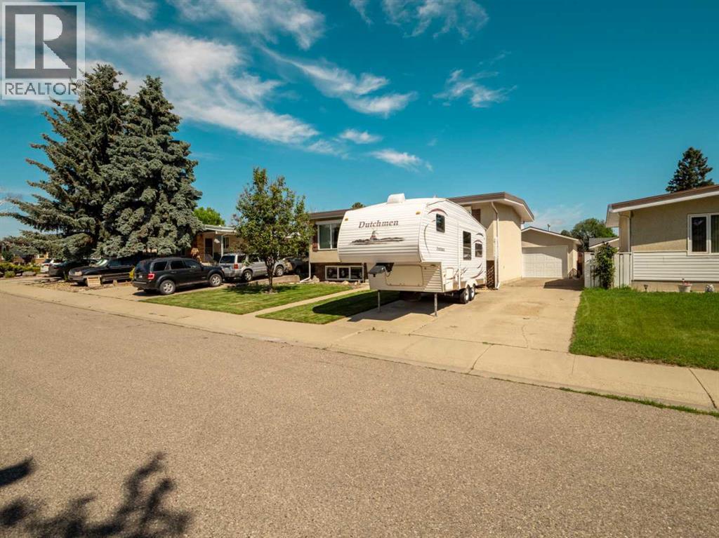 2707 11 Avenue N, Lethbridge, Alberta  T1H 1N5 - Photo 3 - A2323833
