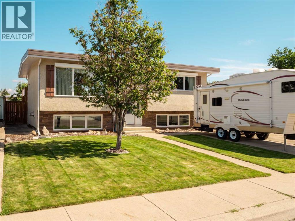 2707 11 Avenue N, Lethbridge, Alberta  T1H 1N5 - Photo 2 - A2323833