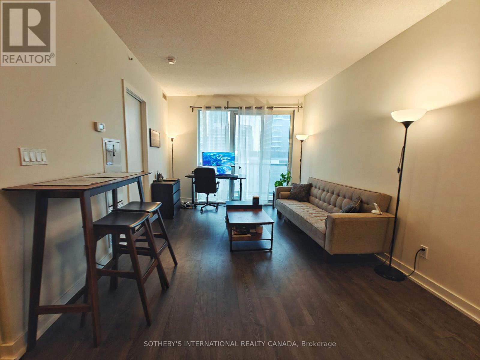 902 - 20 Bruyeres Mews, Toronto, Ontario  M5V 0G8 - Photo 3 - C13537220