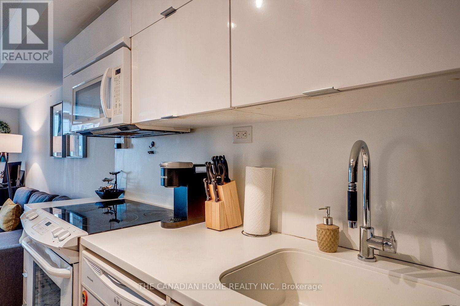 1605 - 21 Iceboat Terrace, Toronto, Ontario  M5V 4A9 - Photo 36 - C13537516