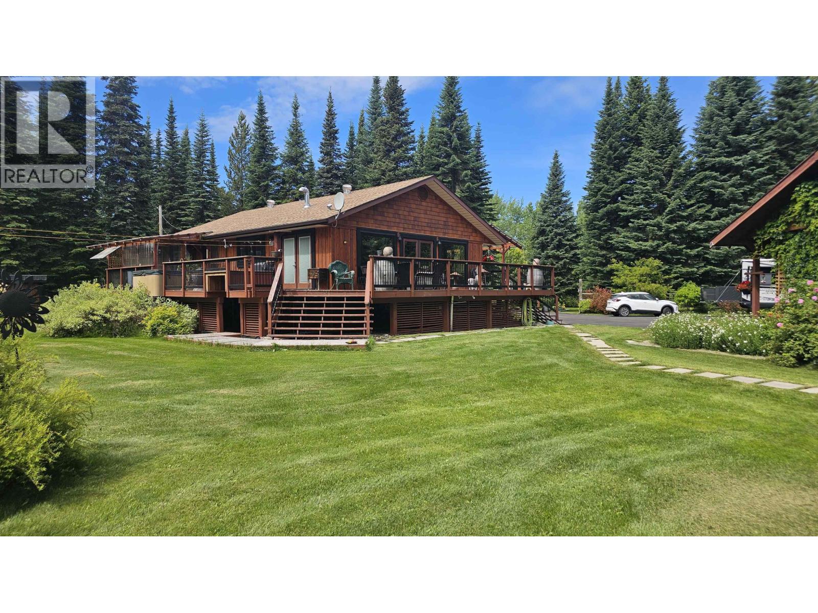 8600 SOLITUDE ROAD
