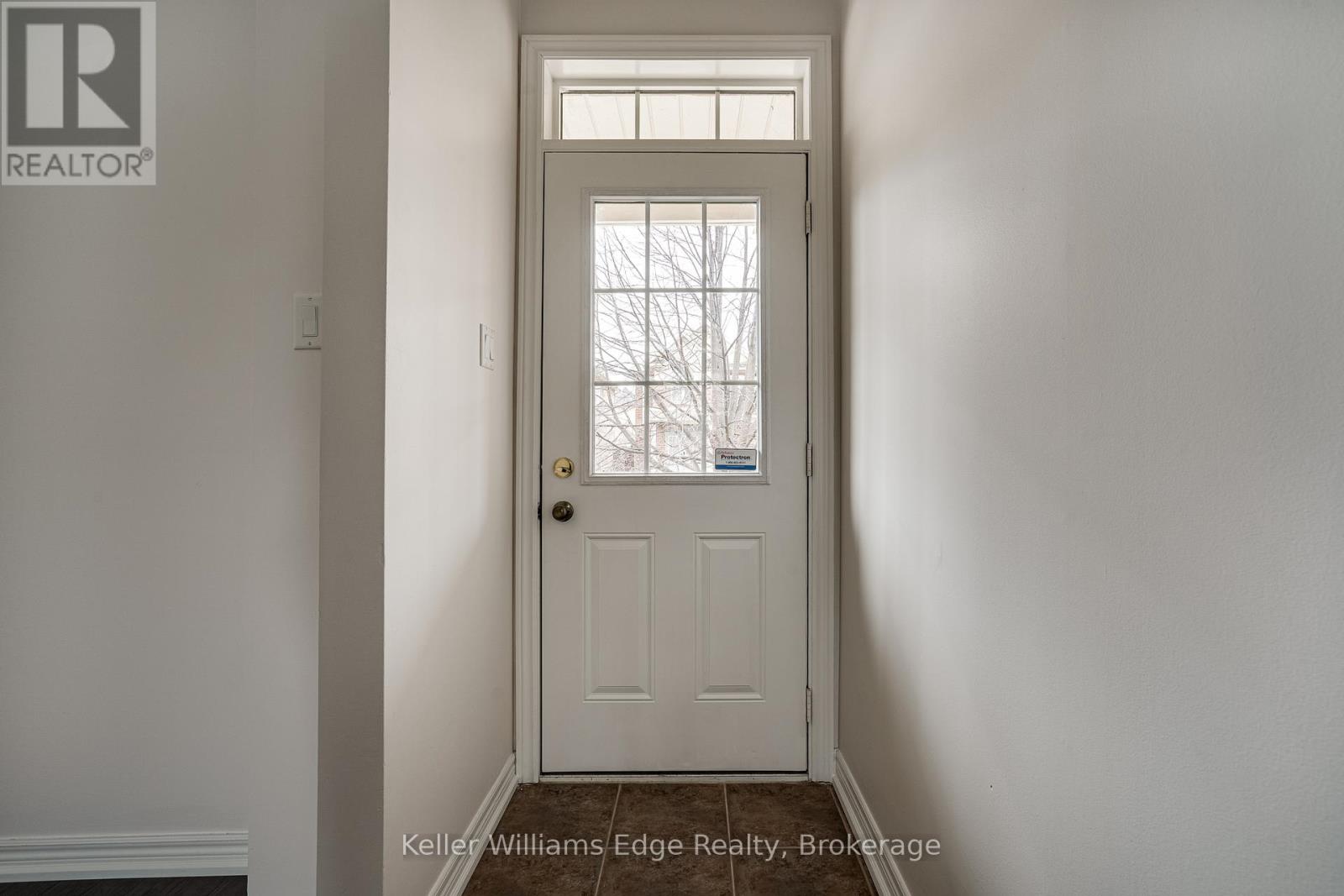 93 Glendarling Crescent, Hamilton, Ontario  L8E 0B1 - Photo 3 - X13538052