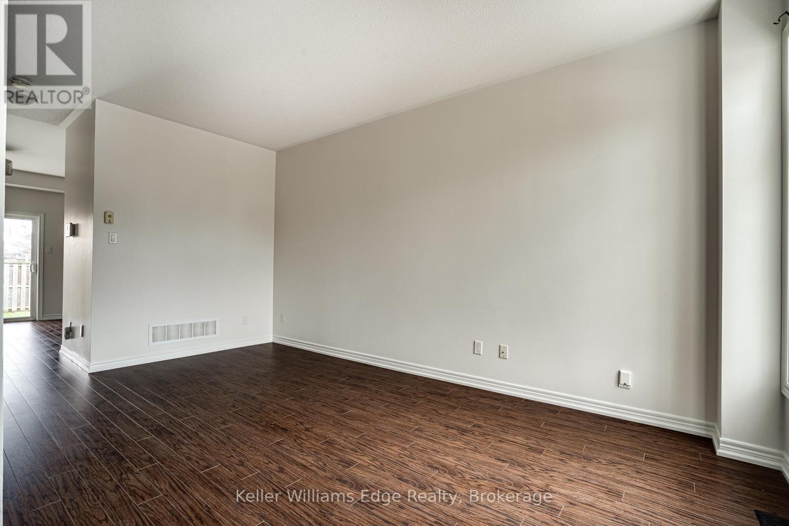93 Glendarling Crescent, Hamilton, Ontario  L8E 0B1 - Photo 5 - X13538052