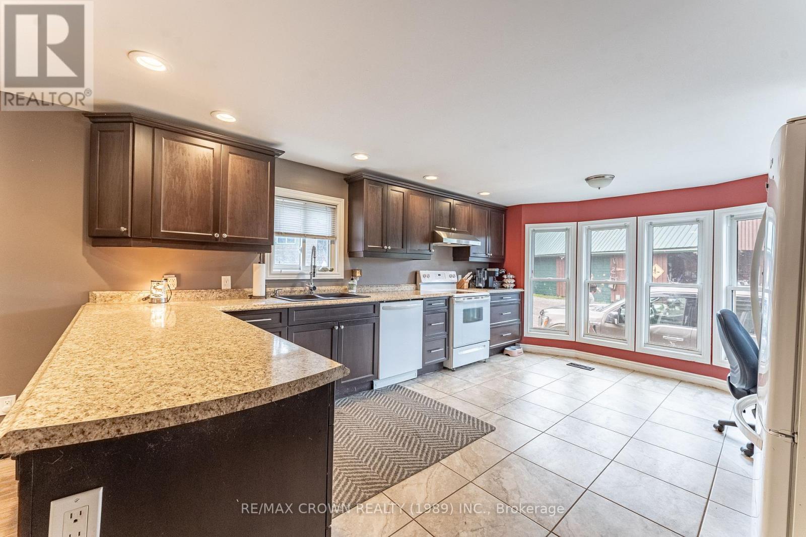 36 Martin River Road, Temagami, Ontario  P0H 1T0 - Photo 17 - X13538246