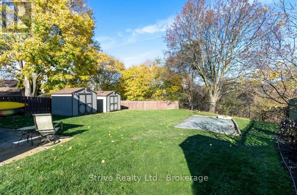 447 Harcourt Boulevard, Oshawa, Ontario  L1H 6V8 - Photo 2 - E13537992