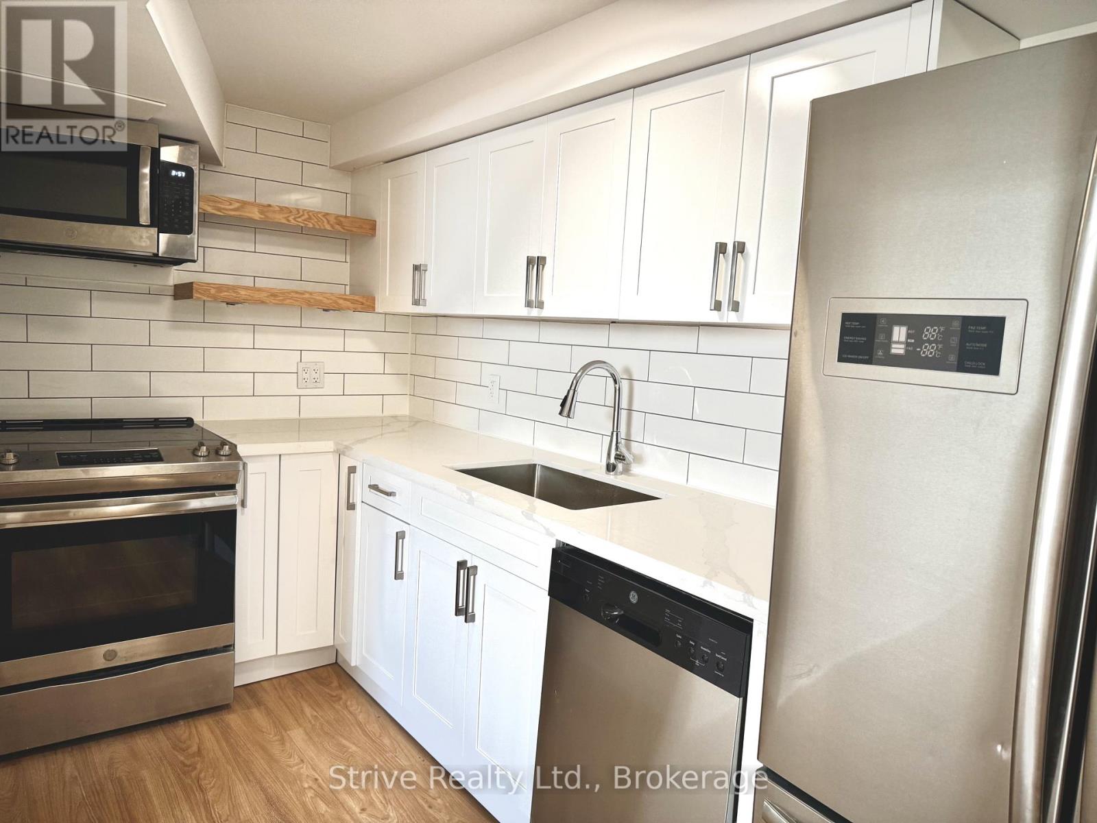 447 Harcourt Boulevard, Oshawa, Ontario  L1H 6V8 - Photo 5 - E13537992