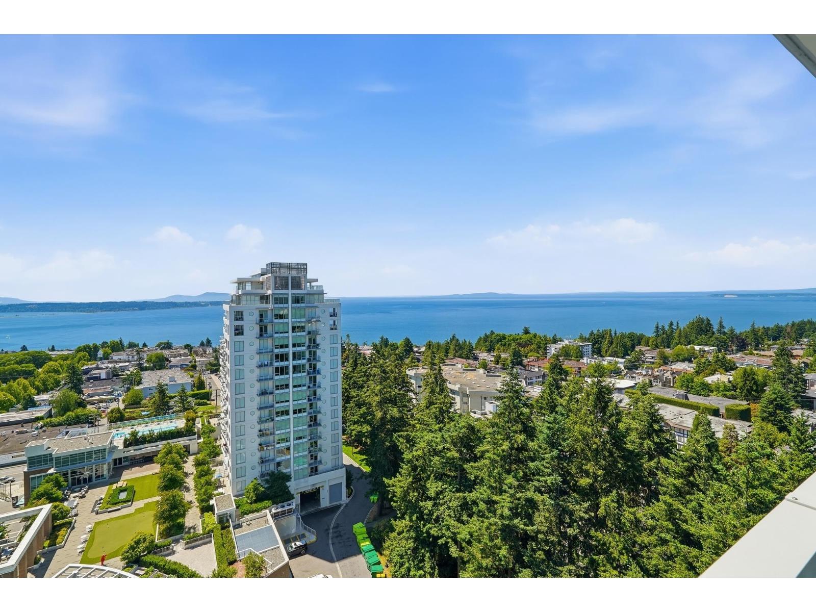 1601 15152 RUSSELL AVENUE, White Rock