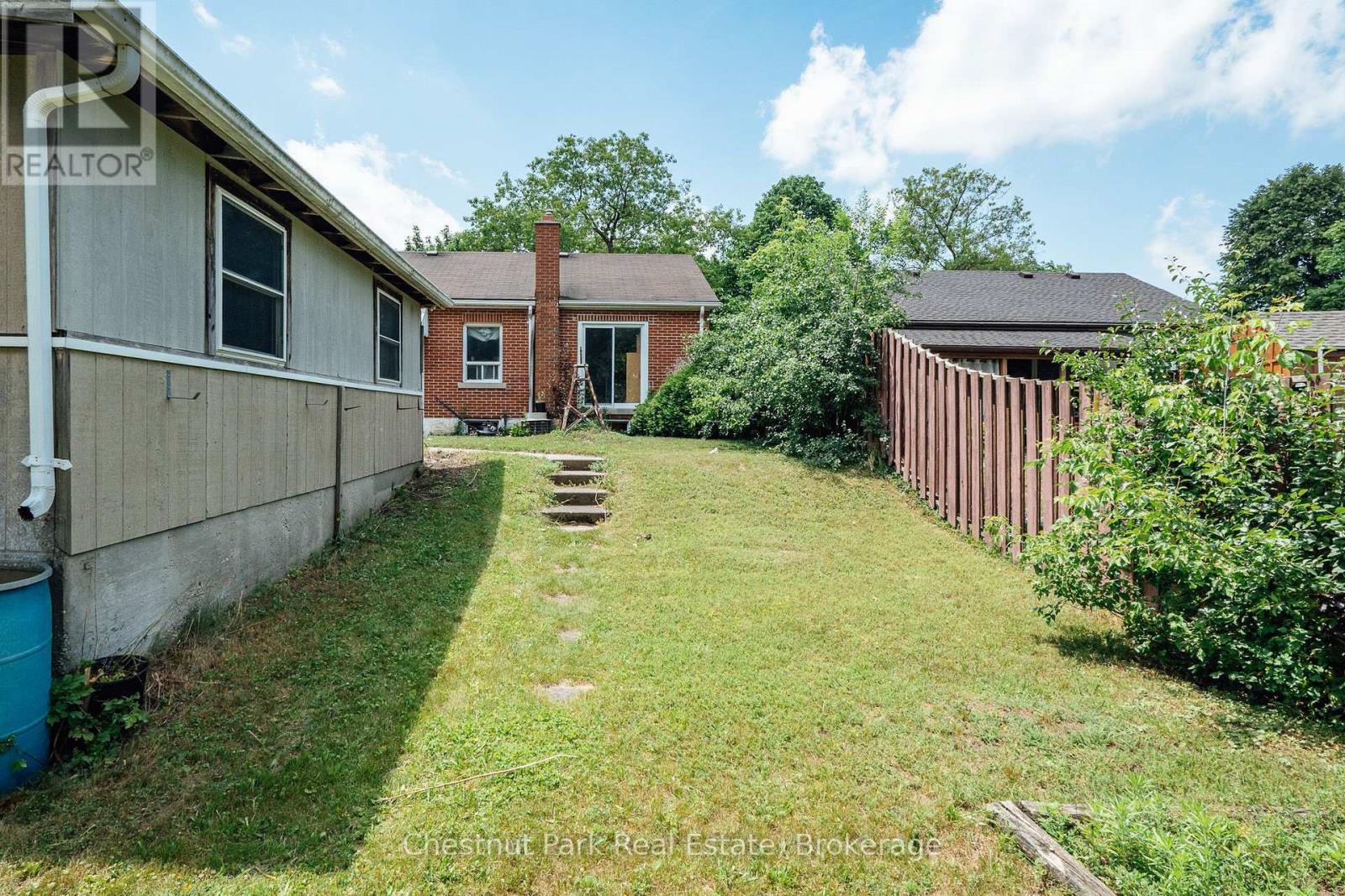 320 St Leger Street, Kitchener, Ontario  N2H 4M7 - Photo 33 - X13538054