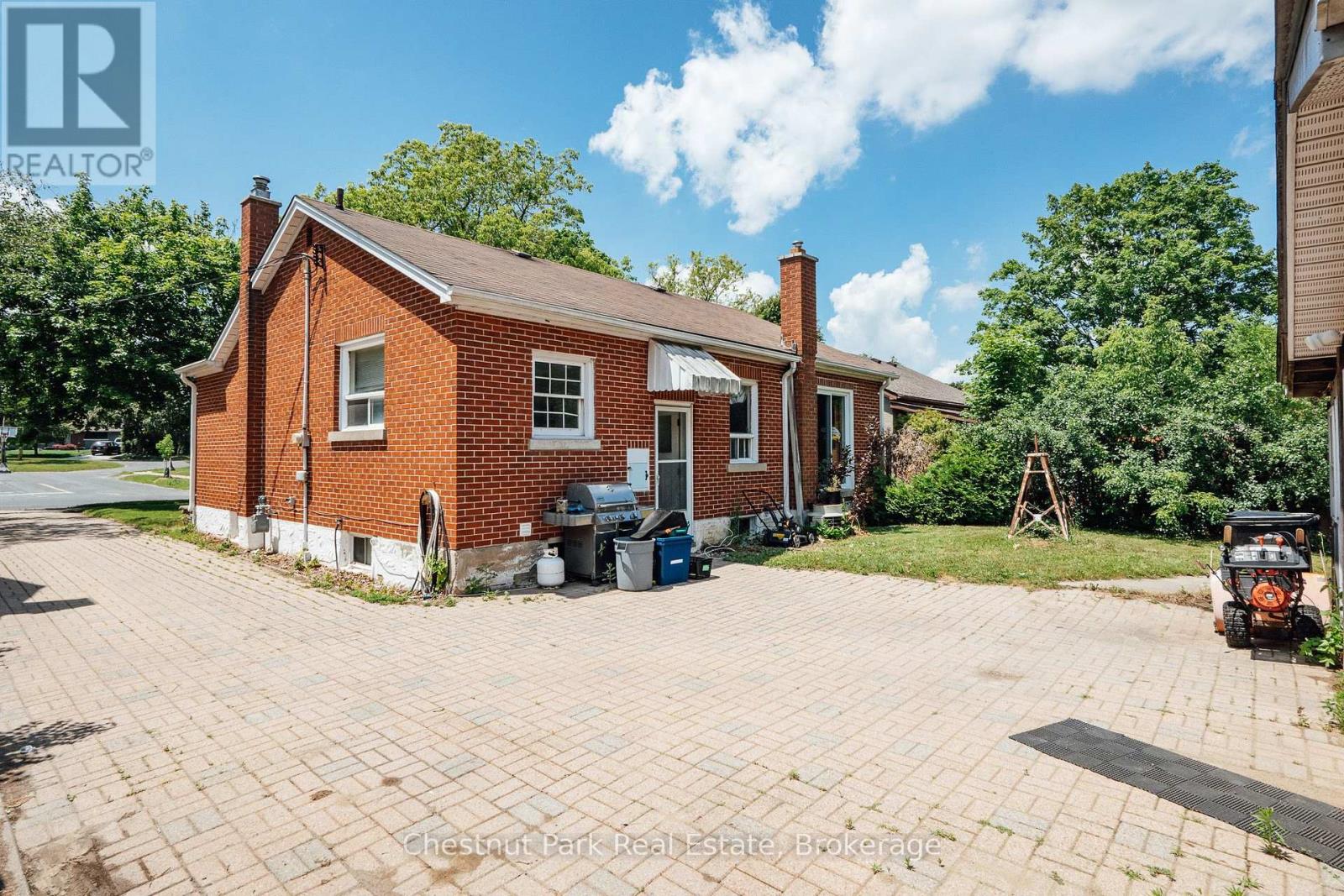 320 St Leger Street, Kitchener, Ontario  N2H 4M7 - Photo 5 - X13538054