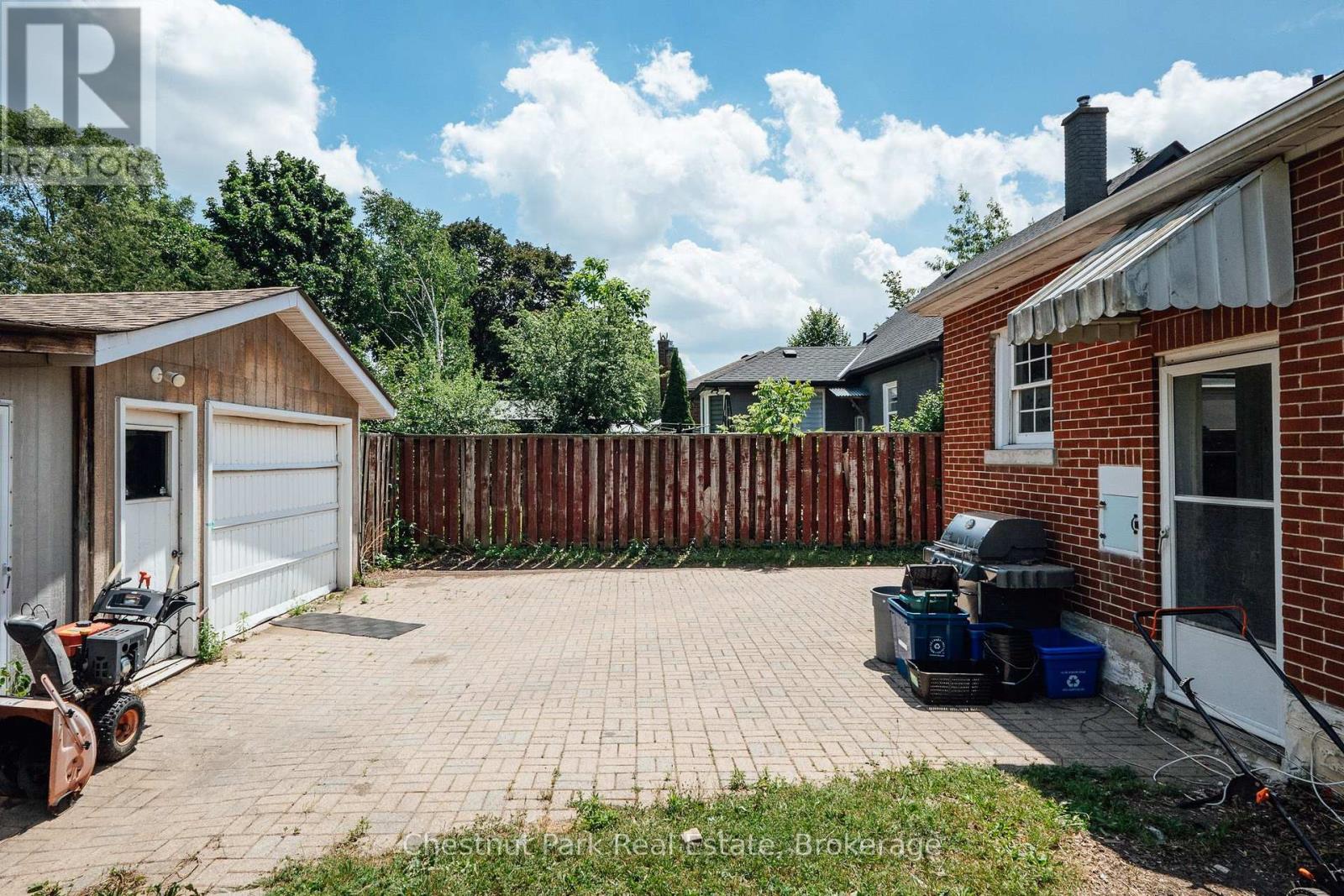 320 St Leger Street, Kitchener, Ontario  N2H 4M7 - Photo 6 - X13538054