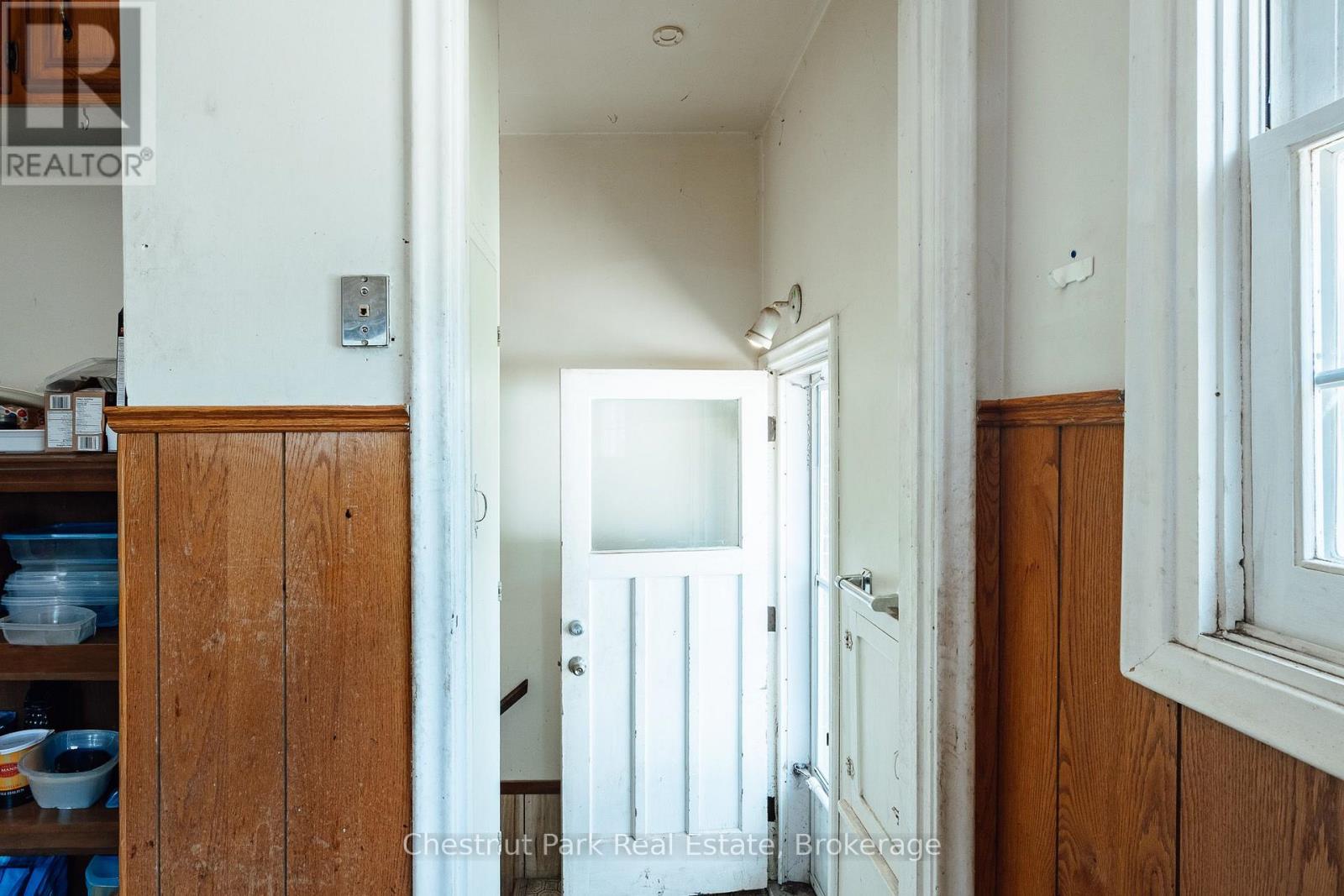 320 St Leger Street, Kitchener, Ontario  N2H 4M7 - Photo 8 - X13538054