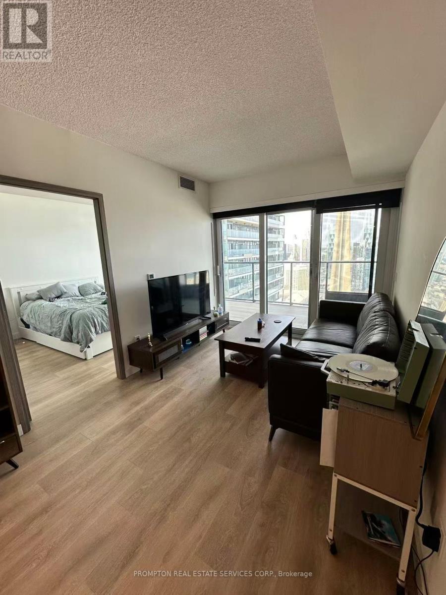 5208 - 3 Concord Cityplace Way, Toronto, Ontario  M5V 0X4 - Photo 3 - C13537882