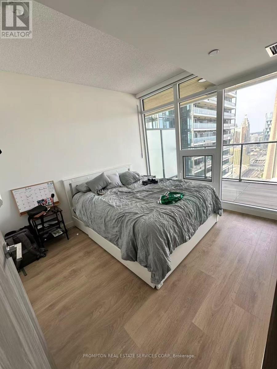 5208 - 3 Concord Cityplace Way, Toronto, Ontario  M5V 0X4 - Photo 4 - C13537882