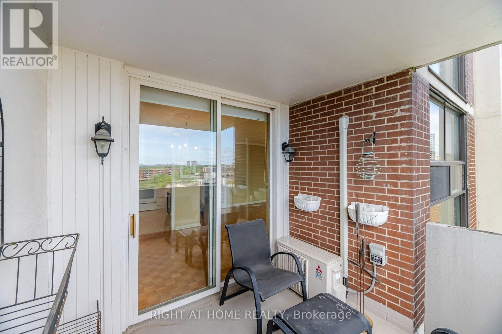 1104 - 40 Homewood Avenue, Toronto, Ontario  M4Y 2K2 - Photo 17 - C13537892