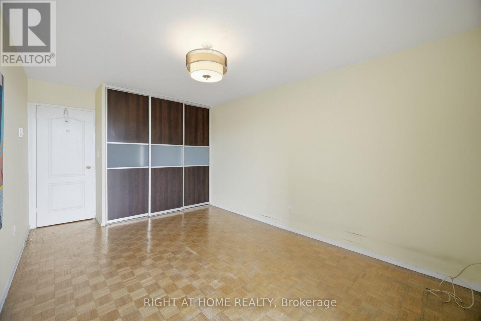 1104 - 40 Homewood Avenue, Toronto, Ontario  M4Y 2K2 - Photo 27 - C13537892